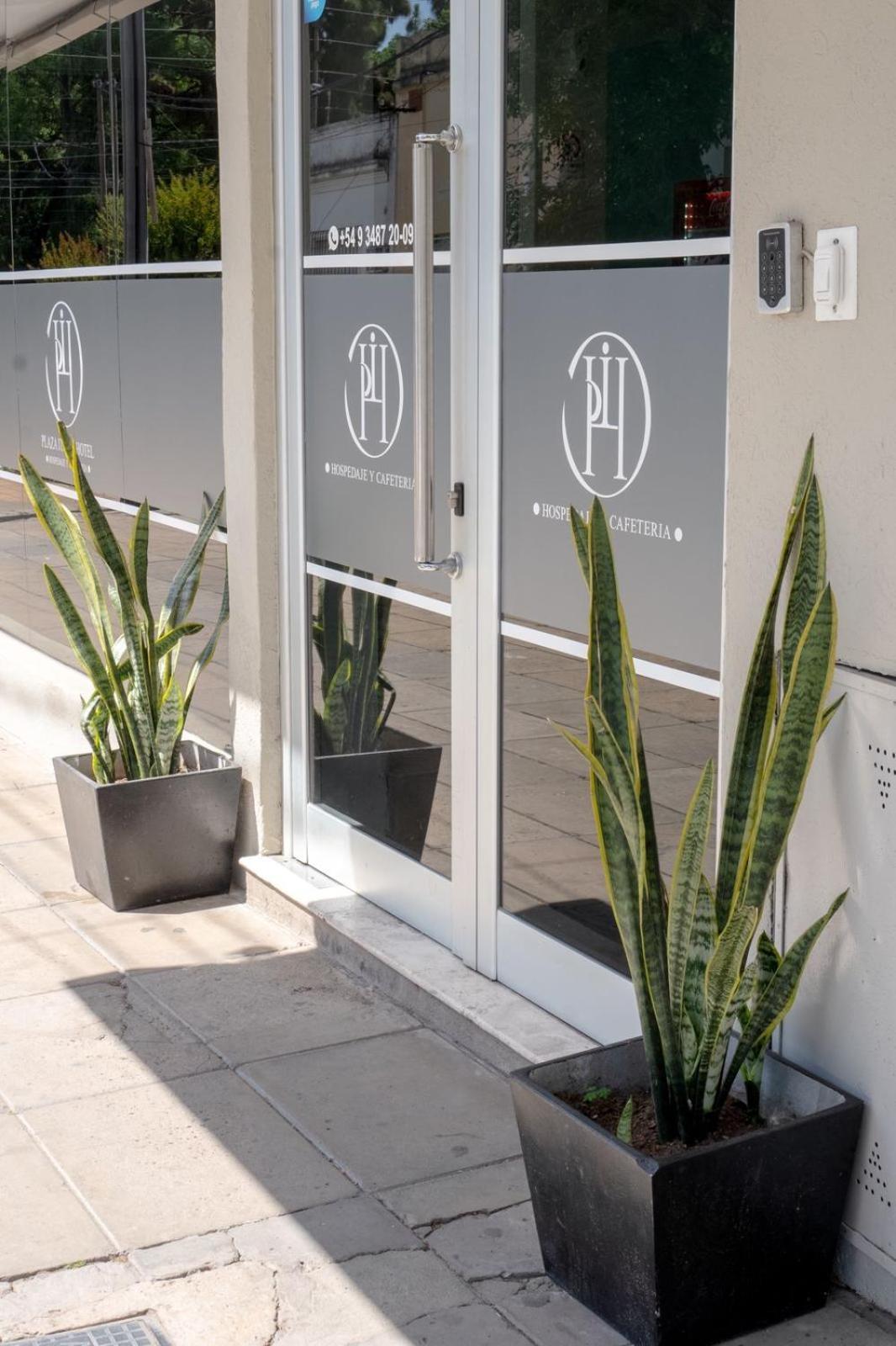 Hotel Plaza Italia Zarate Exterior photo